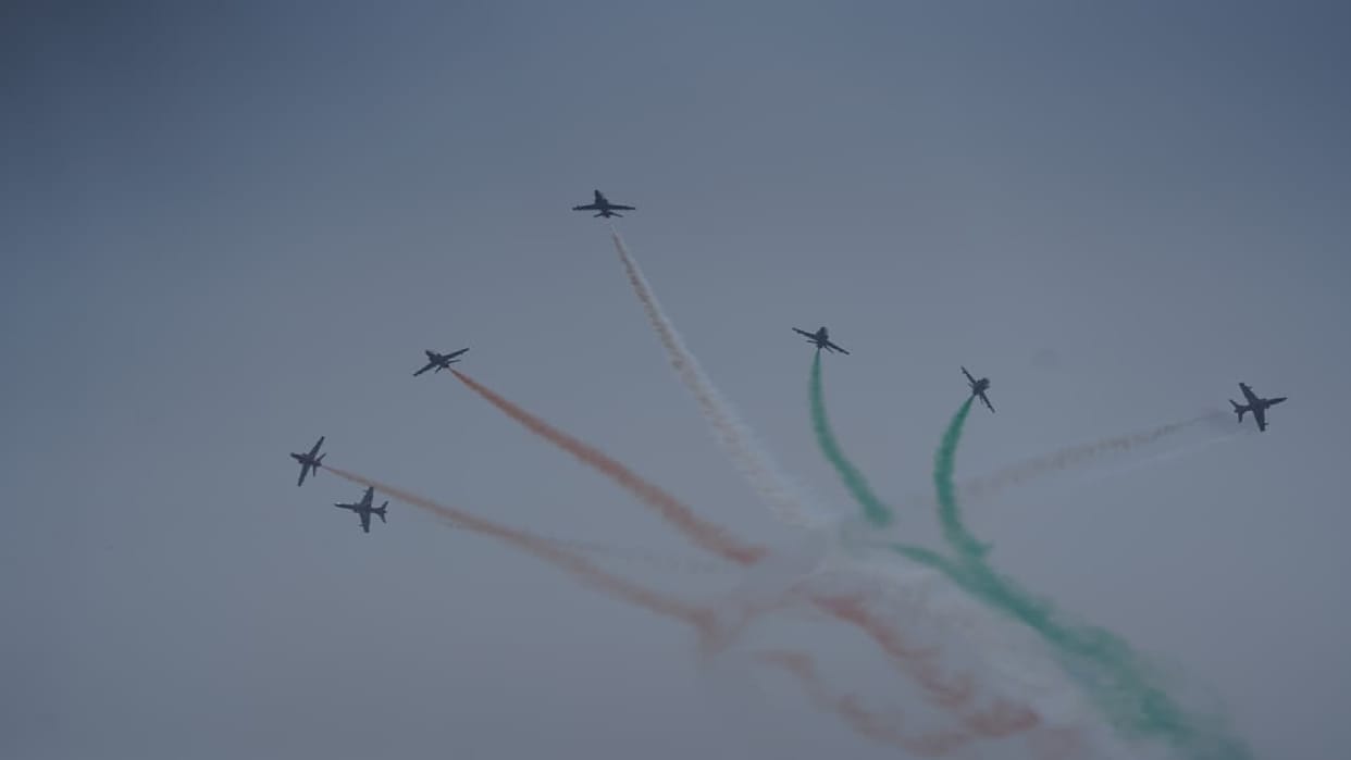 Indian air force suryakiran aerobatic show in new Raipur on Rajyotsav, Jai Johar echoed in the sky