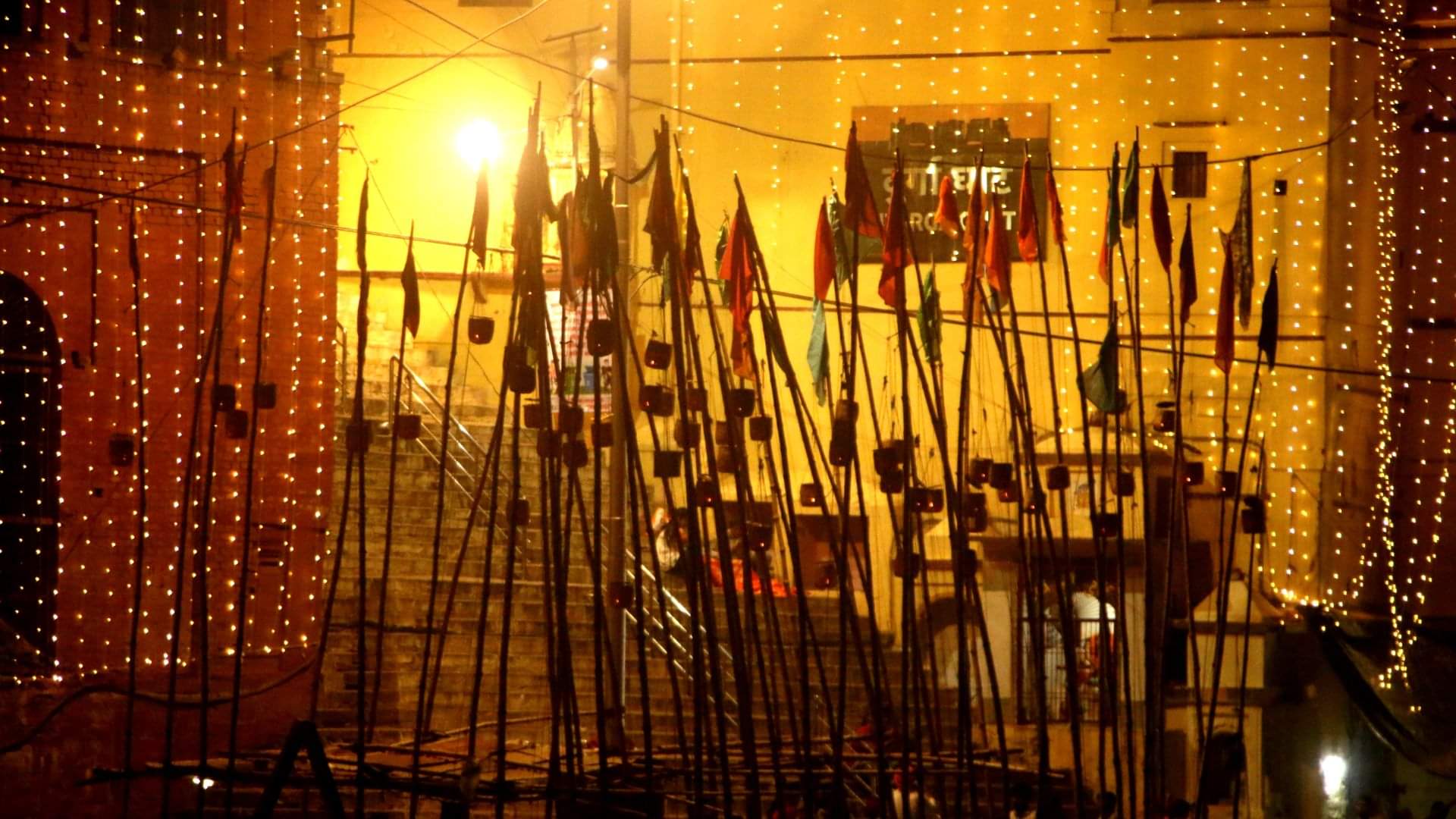 Dev Deepawali in Kashi 84 ghats 96 ponds and lakes will be illuminated with glow of 25 lakh lamps in varanasi