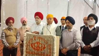 Guru Nanak Jayanti 2025 Prakash Parv celebrated in Dehradun CM Dhami reached gurdwara