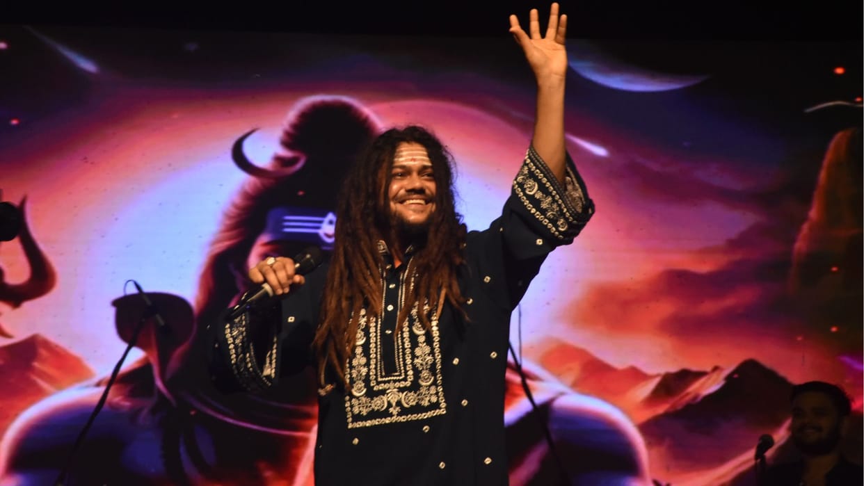Hansraj Raghuvanshi sang song Mera Bhola Hai Bhandari Kare Nandi Ki Sawari at Kashi Ganga Mahotsav