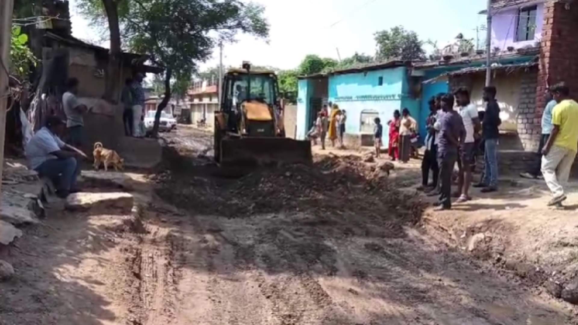 डोंगाकोहरौद सड़क निर्माण कार्य शुरू