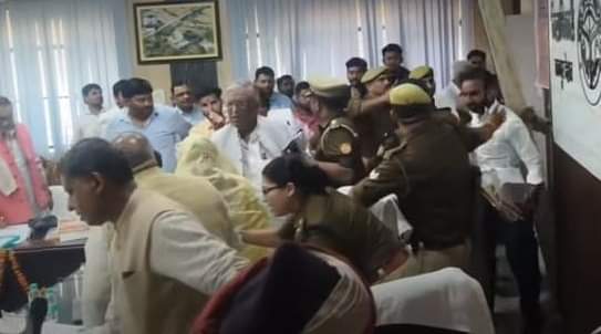 Kanpur Dehat MP former MP clash Bhole said dont call me goon Iam historysheeter Warsi said will you kill me