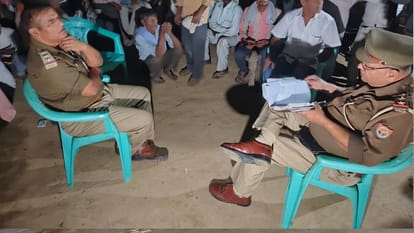 student and girl consumed poison girl die boy is in critical condition they relationship for a year In Kasganj