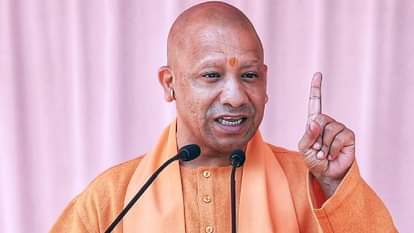 UP: CM Yogi makes a big statement in the capital, saying those who occupy the land of the poor will have to pa