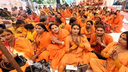 Split in Kinnar Akhara, Tina Ma formed Sanatani Kinnar Akhara, became Acharya Mahamandaleshwar