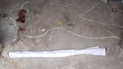 Father kills teenage girl after finding her talking on phone accused father arrested In Shahjahanpur