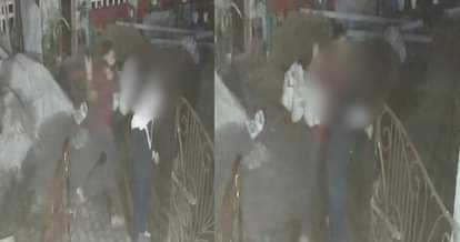 young woman was slapped on road in Mathura, video viral