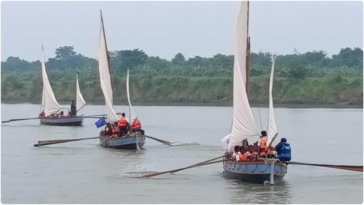 Sailing for the Nation: NCC Cadets Embark on an Inspiring Voyage from Farakka to Kolkata