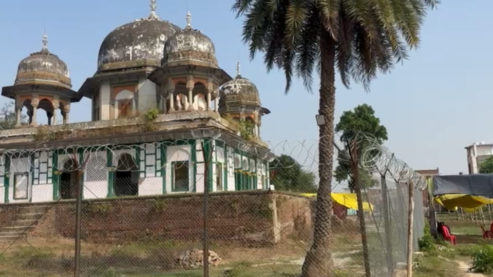 Fatehpur Dispute: Police Unable to Reach Padma Singh, Returned Empty-Handed