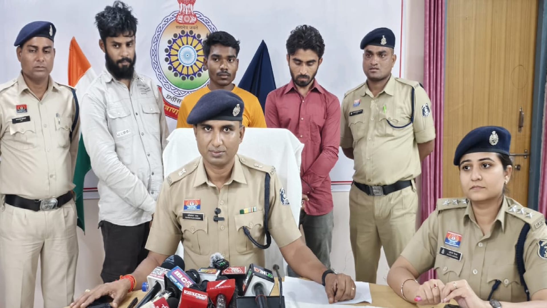 पुलिस के गिरफ्त में आरोपी
