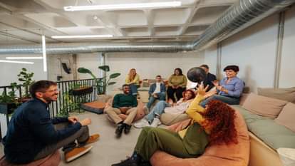 Young people insist on demanding better pay and customized jobs; 82% enthusiastic about AI