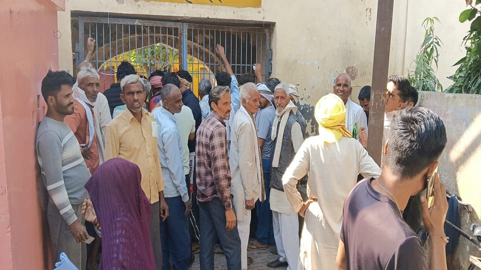 Farmers created ruckus for fertilizer