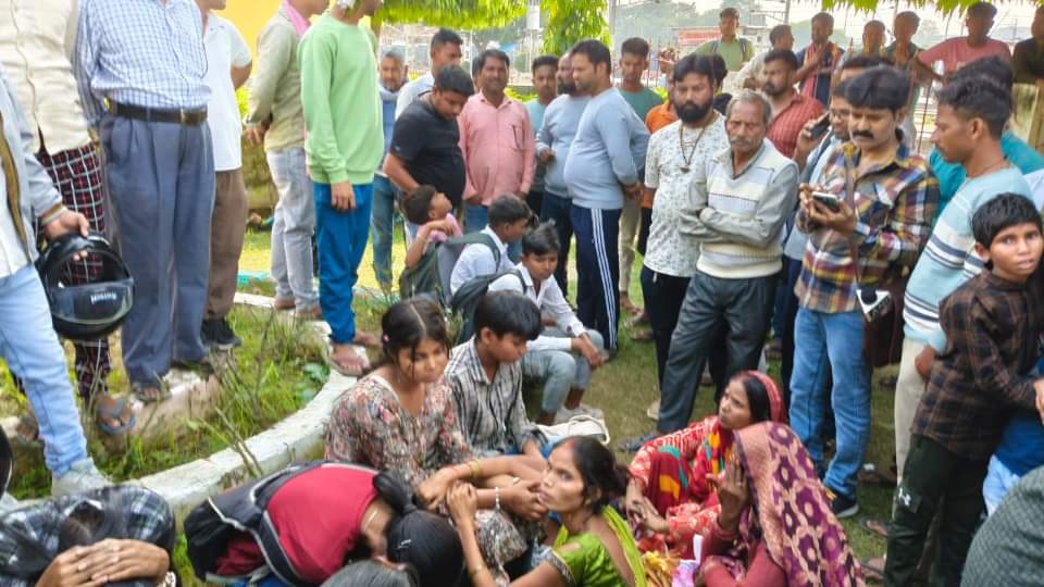 Six women including two sisters were killed after being hit by train in Mirzapur bodies torn into many pieces