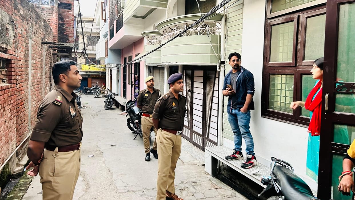 BJP leader's brother fired a shot at a jeweler hitting a neighbor in bareilly