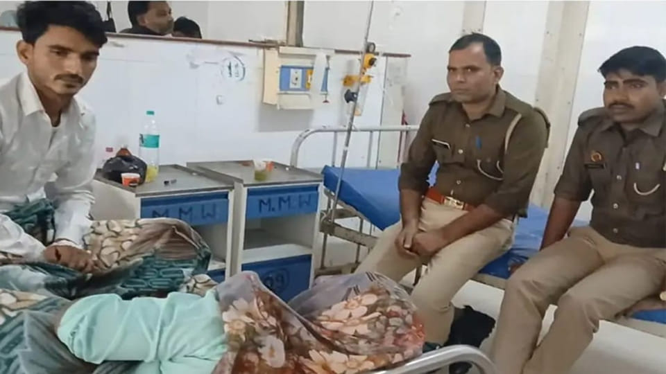 Kannauj: Prisoner Trying to committed suicide by consuming poison