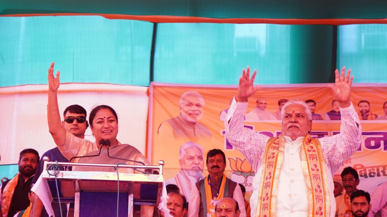 Bihar Election: robbery were rampant during the era of jungle raj Delhi CM launches a direct attack on Lalu