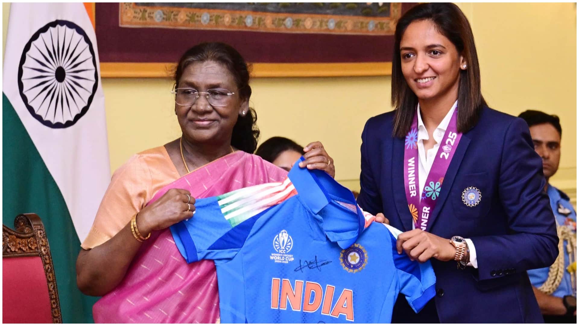 World Champions Indian team met President Droupadi Murmu at Rashtrapati Bhavan