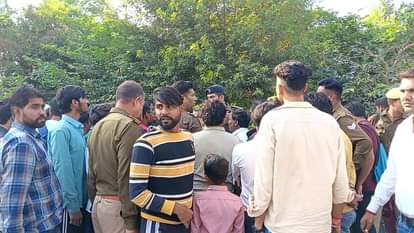 Youth Shot Dead in Broad Daylight Near Mont College Villagers Block Road in Protest