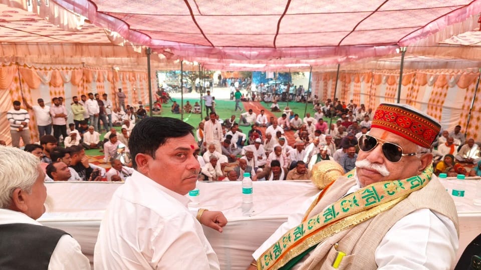 farmers’ Mahapanchayat in Agra’s Bainai Painth