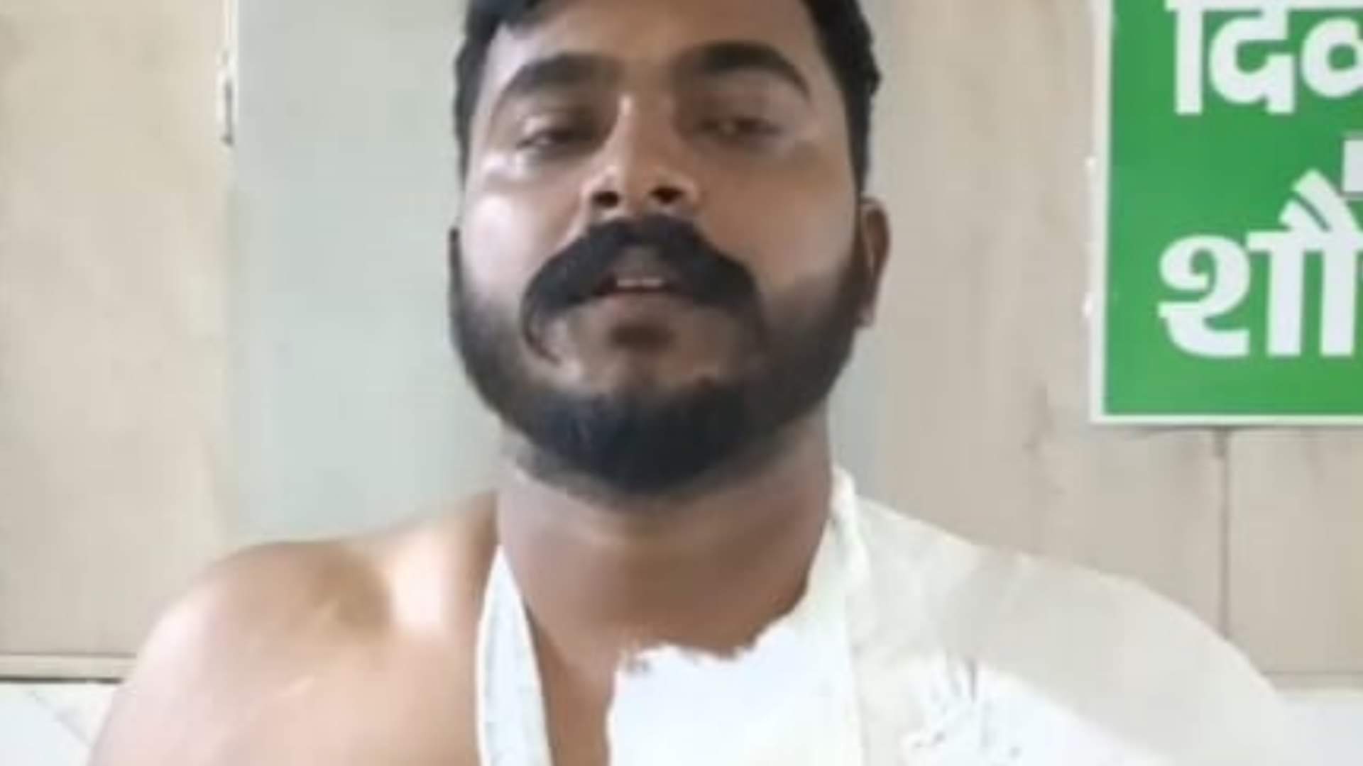 Bus accident: A loud noise was heard... before anyone could understand anything, the bus went into a ditch.