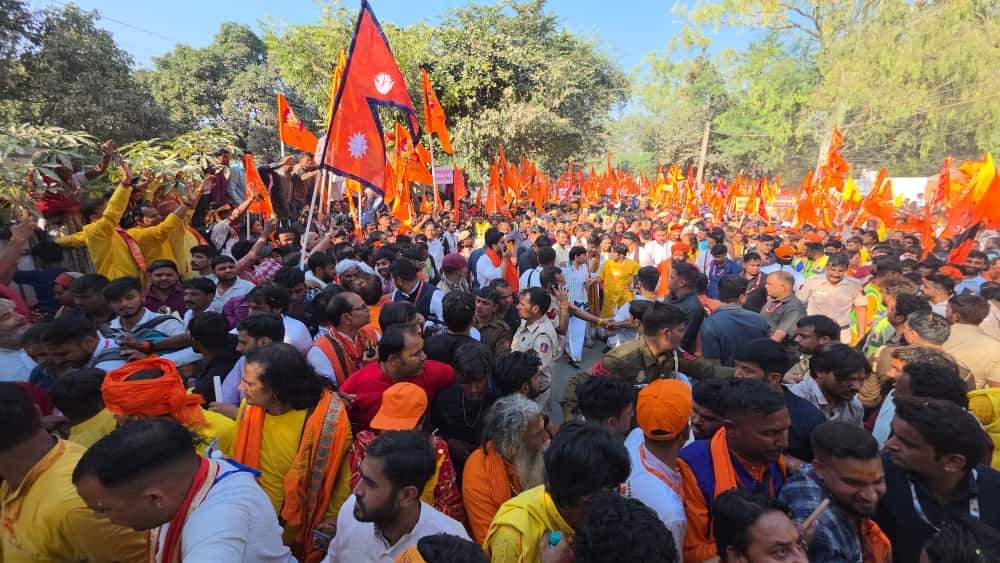 Bageshwar Dham Baba Begins Hindu Unity March from Delhi to Vrindavan draws massive crowd Hindi news