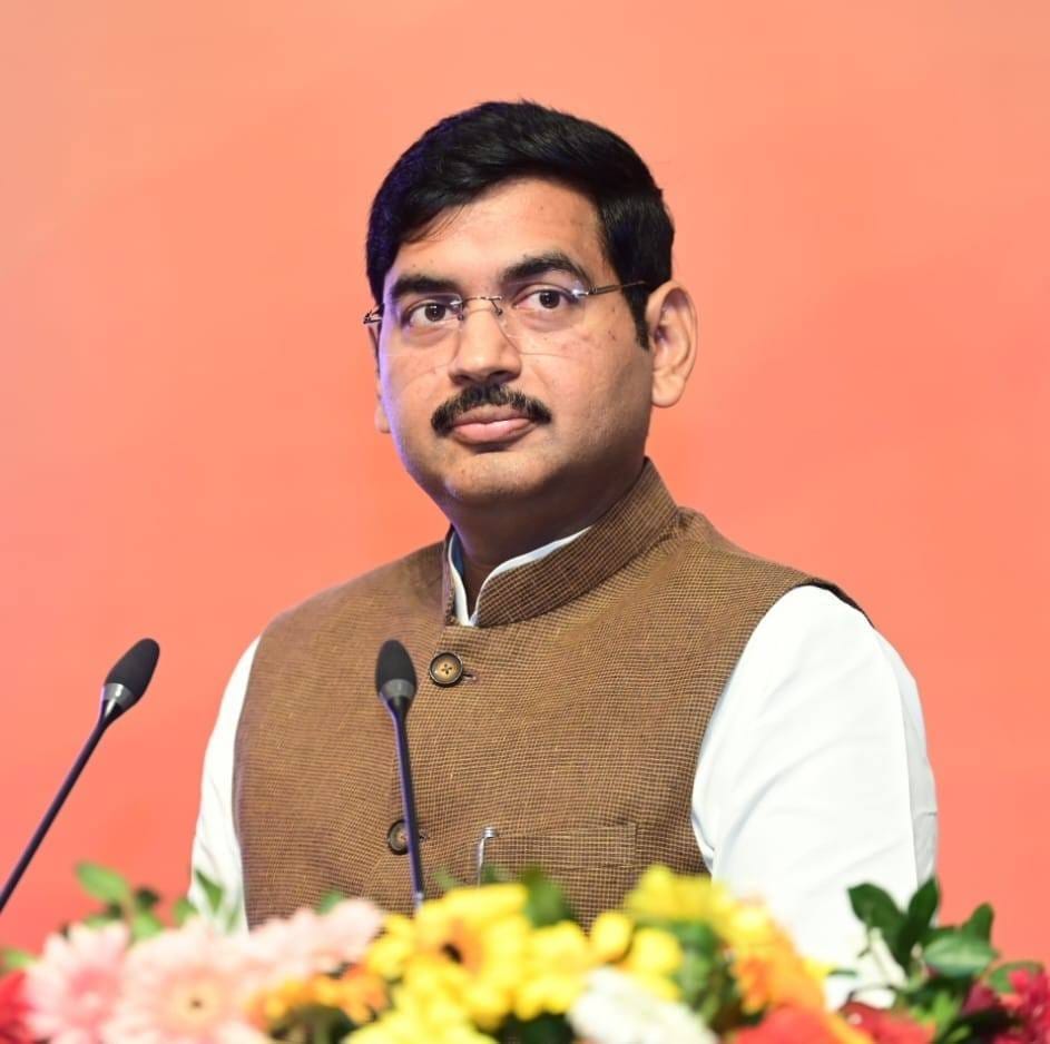 MP News: BJP media in-charge Ashish Agarwal took a dig at Congress, saying that positions in Congress are deci