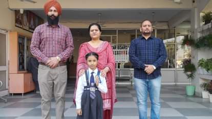 Khanna student Harsimran won silver in Karate competition