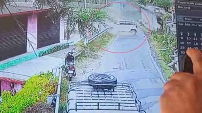 Uttarkashi Accident on Lambgaon highway car crashed woman by hit  house boundary wall