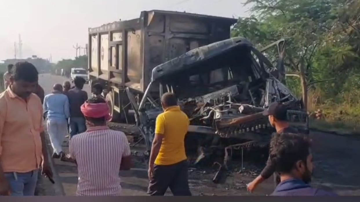 Major Accident in Bhadohi driver died after dumper caught fire following collision