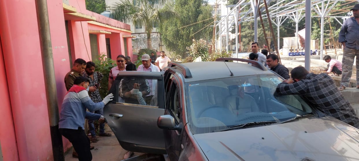 Youth Shoots Himself at Medical Wholesale Shop in Bijnor, Dies on the Spot