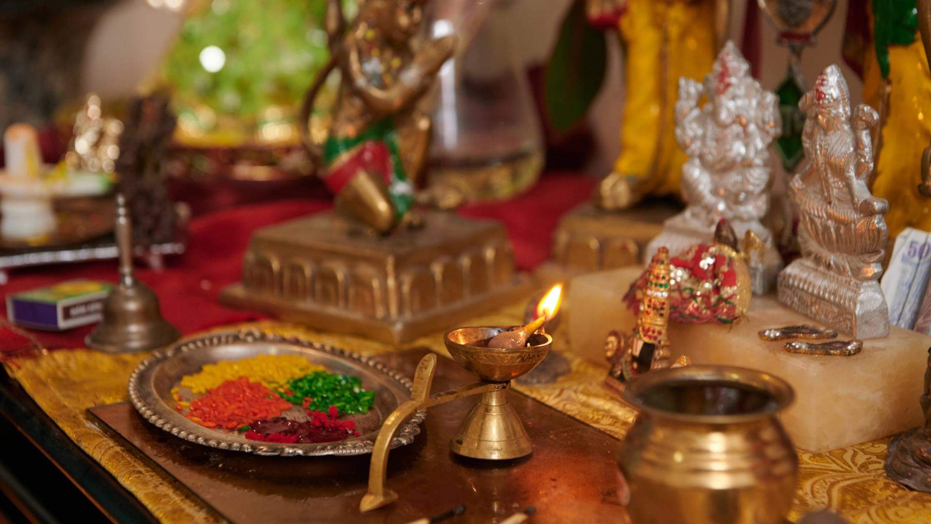 Vastu tips get Keep these things in mind in the temple of your home ghar ke mandir ka vastu shastra in hindi