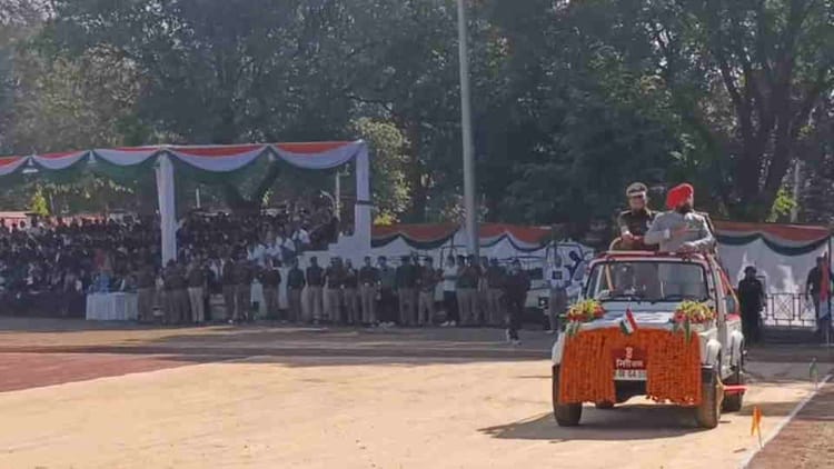 रजत जयंती: रैतिक परेड...उत्तराखंड की पूरी कृषि भूमि का पांच वर्षों में होगा बंदोबस्त, सीएम ने की कई घोषणाएं