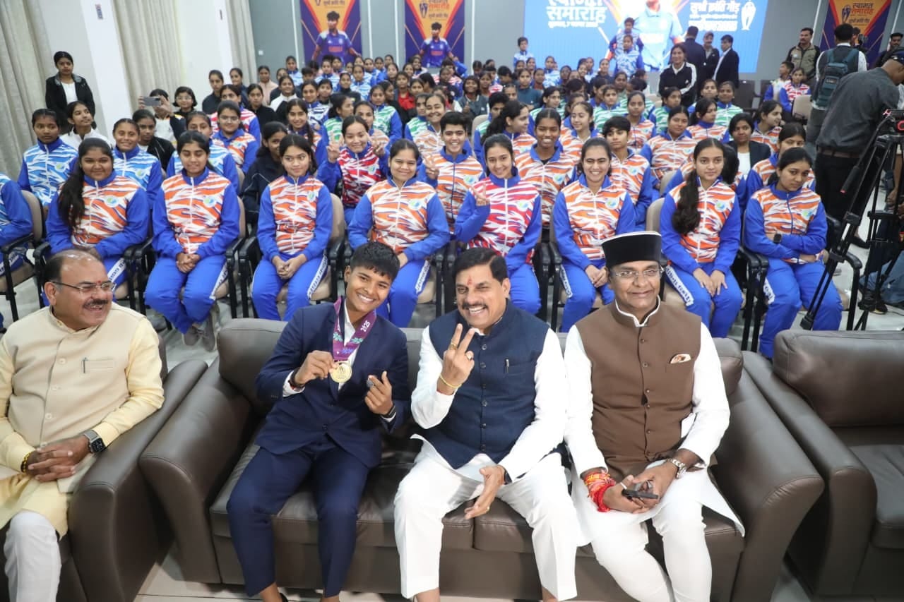 MP News: CM honored the state's daughter Kranti Gaur, said - fitness and determination are the keys to success