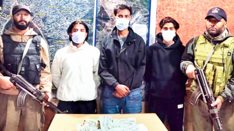 Meerut: Nadeem from Lavad Arrested in Srinagar for Suspected Terror Links; Ran Salon for 8 Years