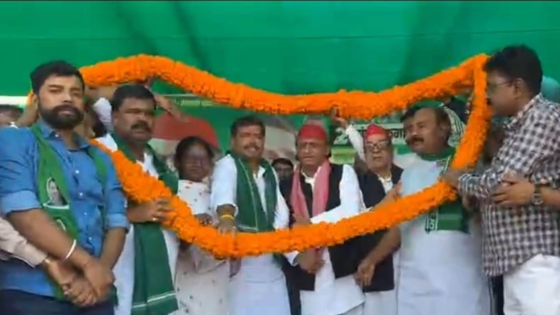 अखिलेश यादव