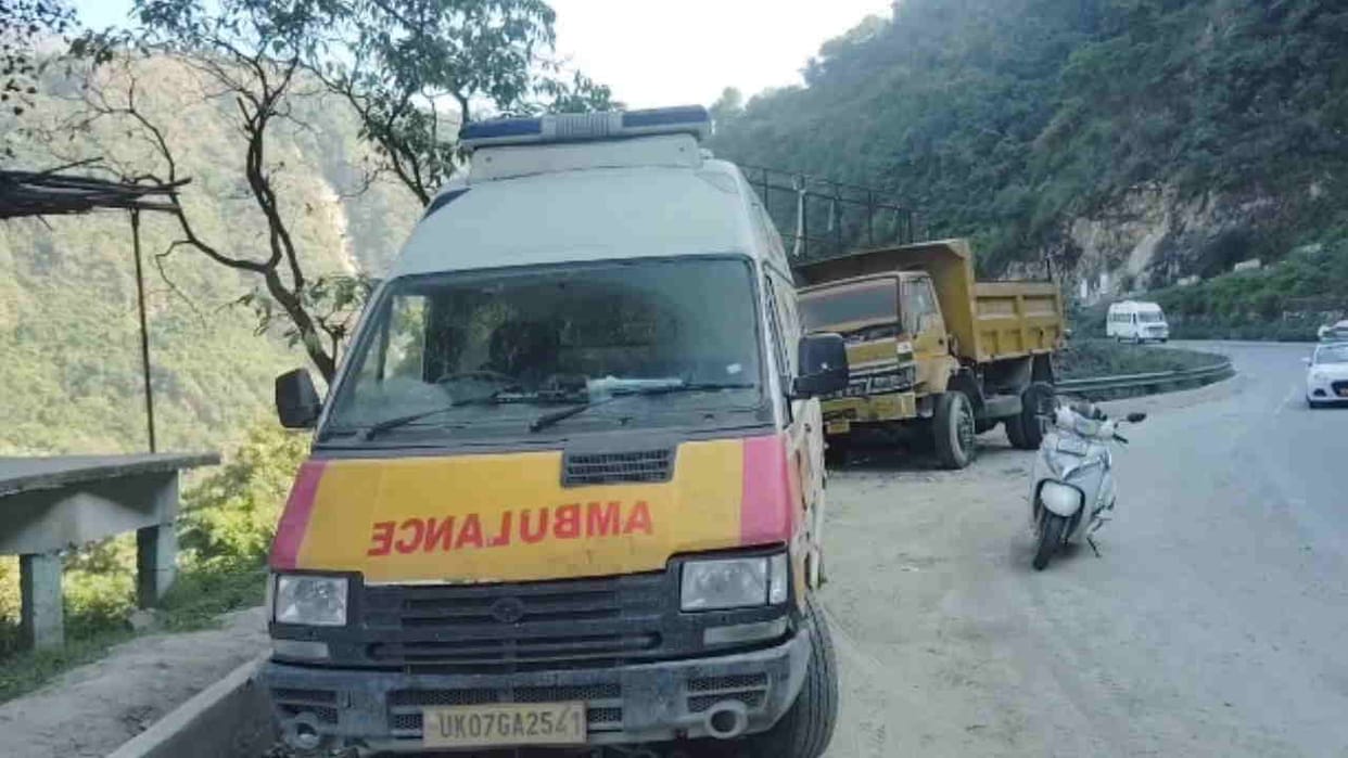 Ambulance breaks down pregnant woman delivers on the way Rudraprayag News in hindi