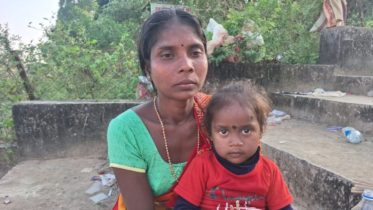 Due to poverty and illness Kaushalya appealed for help in Balrampur Ramanujganj