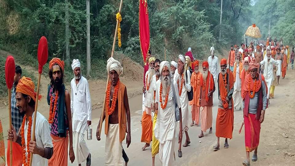 Naga Saints Parade with Weapons Demand 5th Kumbh Status