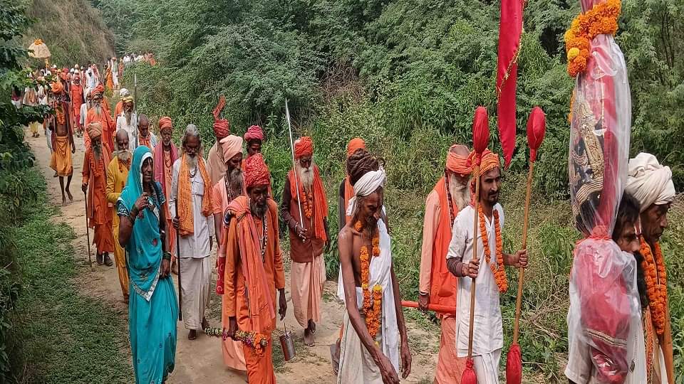 Naga Saints Parade with Weapons Demand 5th Kumbh Status