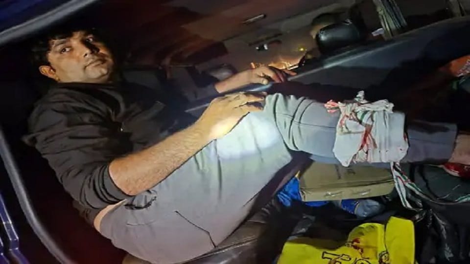 cow smuggler arrested in encounter in mathura