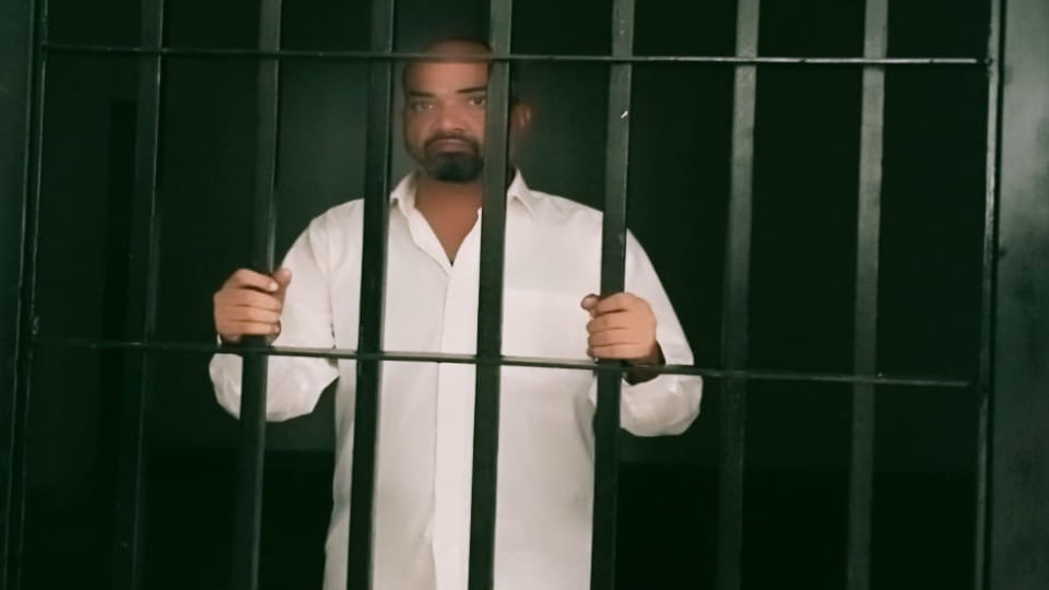 Accused manager of Decent Hospital in Gorakhpur, arrested in insurance fraud case