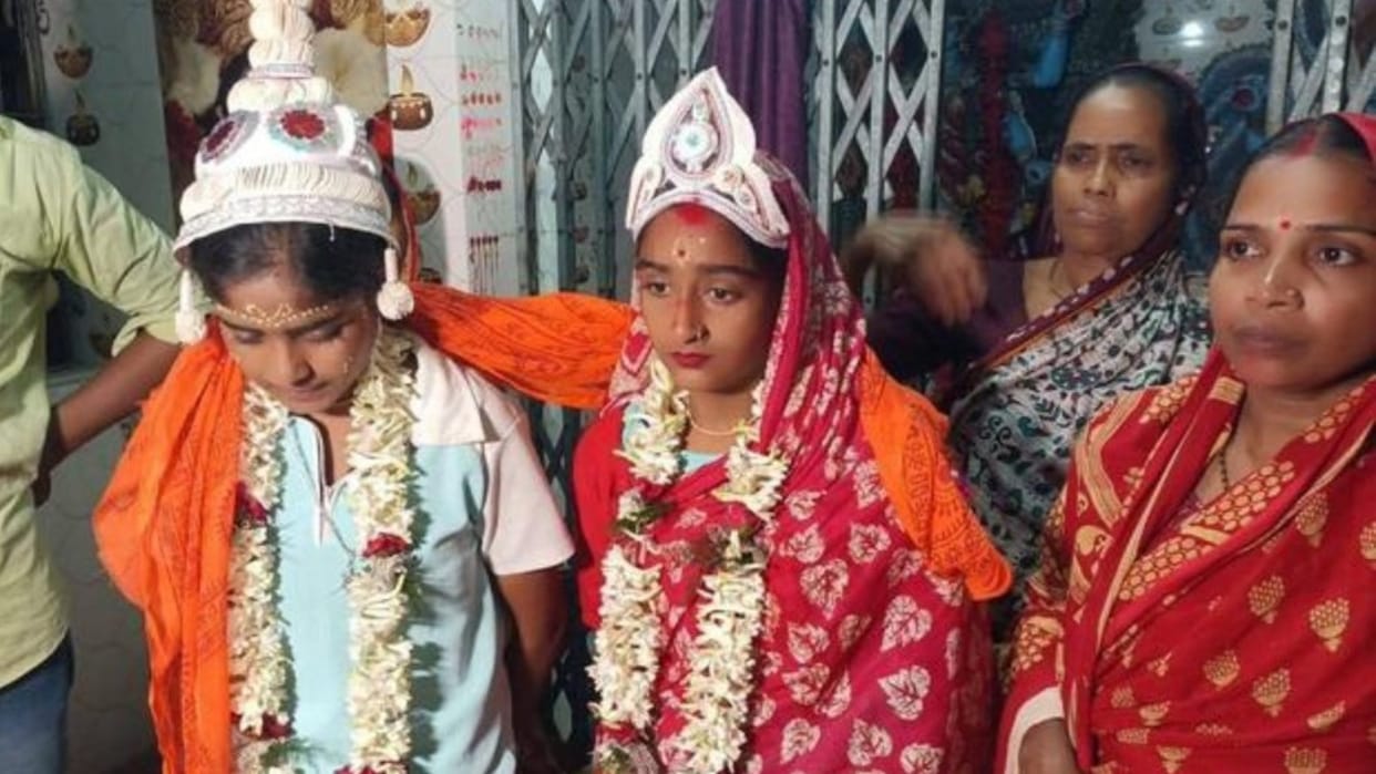 Bengal: 2 young women defy norms to marry in Sundarbans temple, village rallies behind them