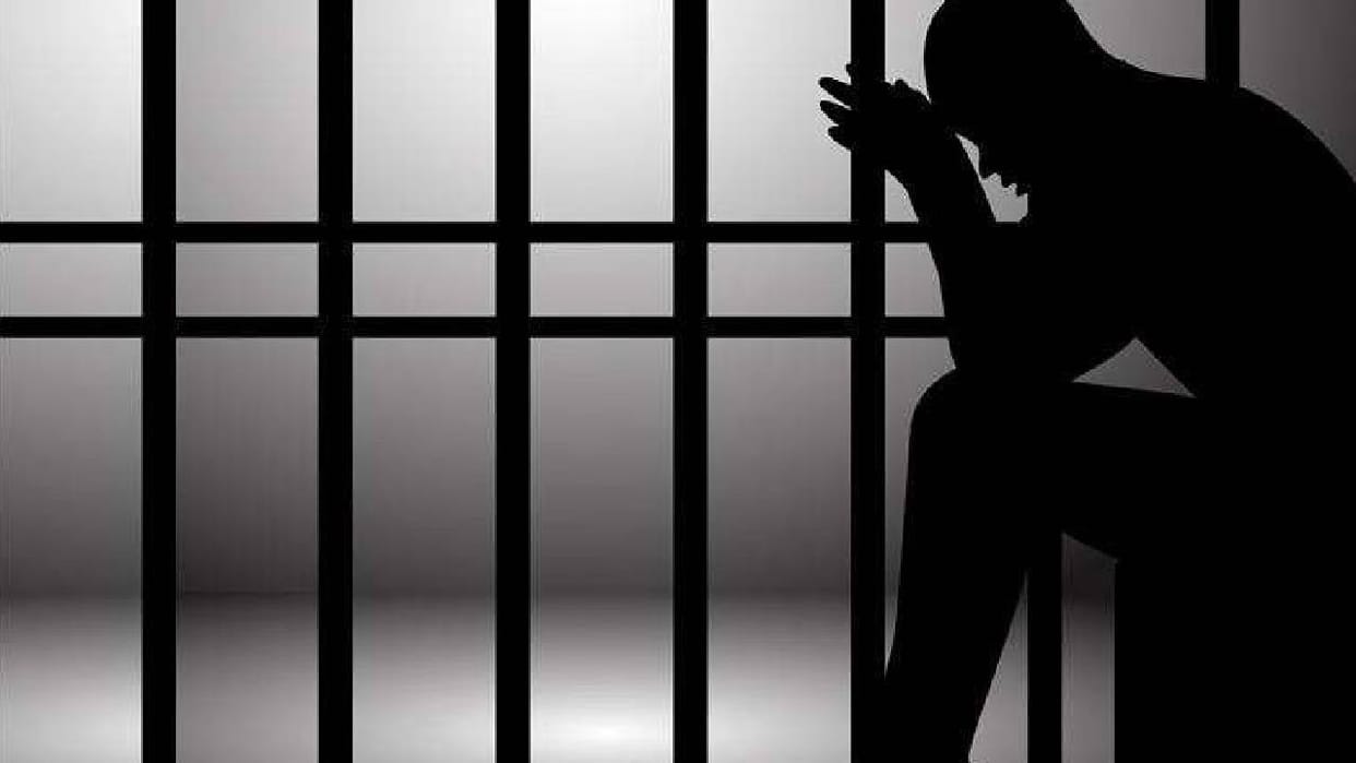 UP: Jail headquarters clerks suppressed files...government sought report; discrepancy in clerk promotions