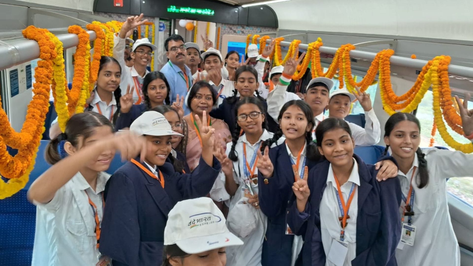 PM Narendra Modi flagged off Vande Bharat train from Varanasi railway station