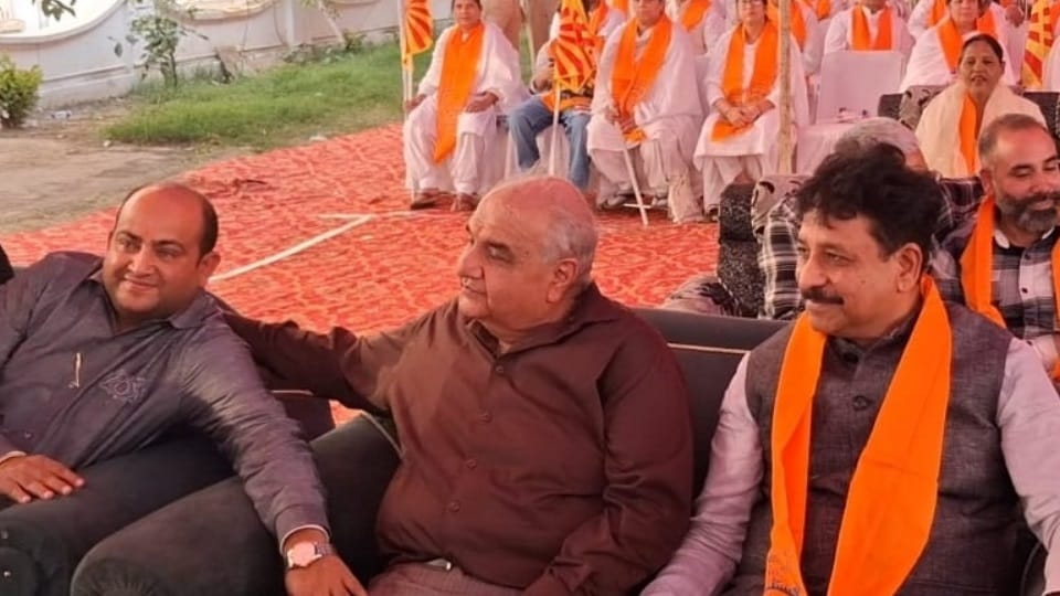 Jalandhar AAP MLA Raman Arora and constituency in-charge Nitin Kohli came on same stage