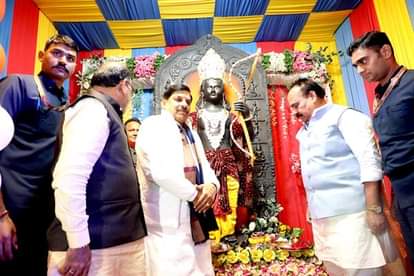 सीएम ने स्वदेशी मेले का शुभारंभ किया