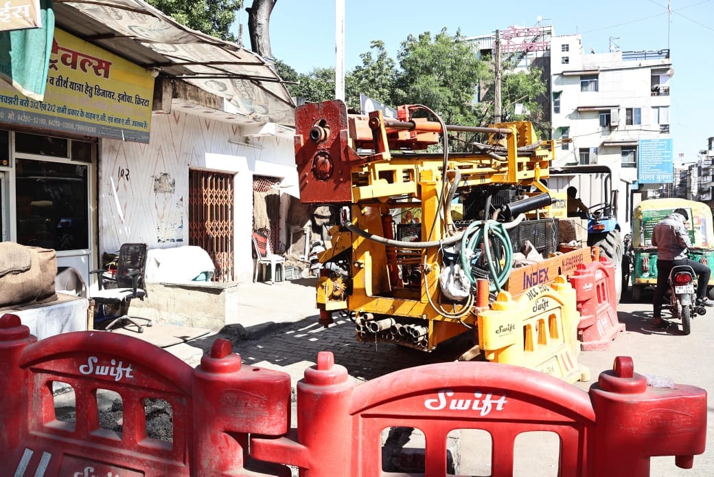 Indore: Traders shut their shops in protest against the metro station in Malharganj, Indore.