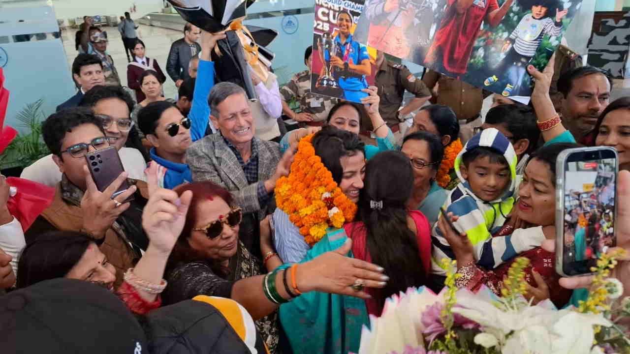 Sneh Rana welcomed in Dehradun with drums upon reaching Dehradun airport Uttarakhand news