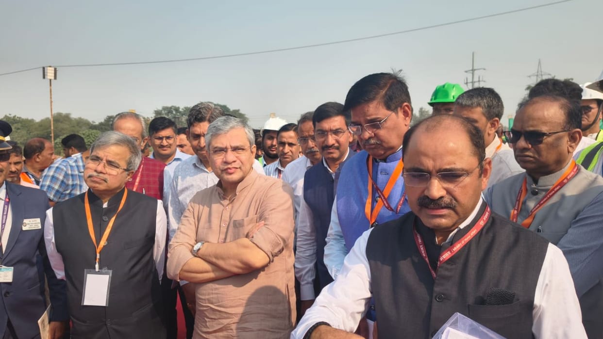 Railway Minister Ashwini Vaishnav inspected three stations in Varanasi