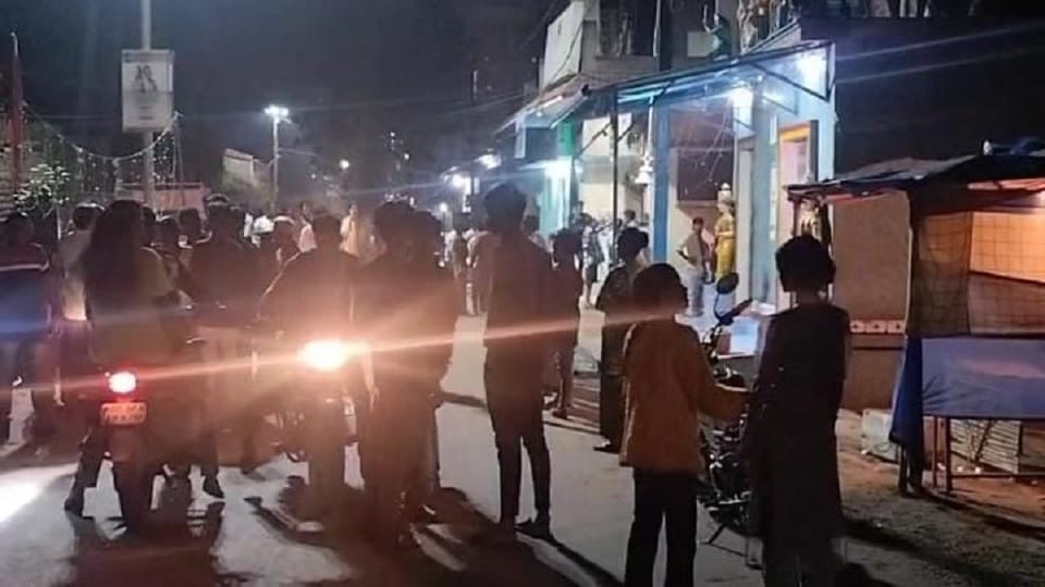 A young man troubled by domestic strife hanged himself to death Shani ran a tea stall Police are investigating